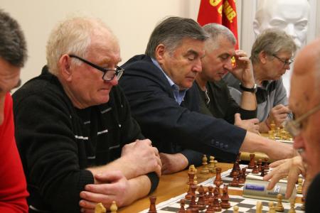 В Пскове прошел шахматный турнир в честь 102-й годовщины Великого Октября