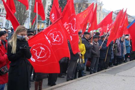 В Чувашии прошли митинги в честь 102-й годовщины Великого Октября