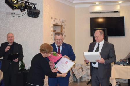 Московская область. Александр Наумов проверил обустройство тротуаров в деревне Образцово и поздравил женсовет «Добродея» с юбилеем