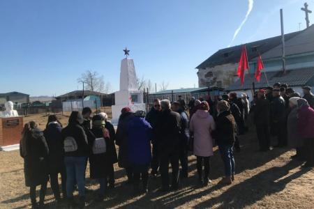 Республика Бурятия: Ленин и теперь живее всех живых!