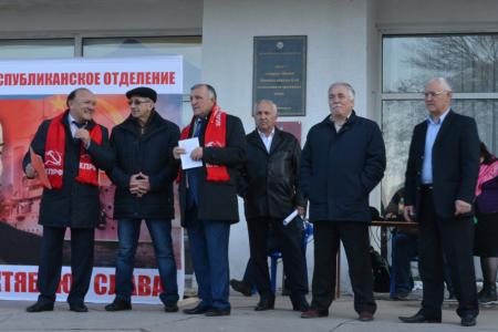 Дагестан. Митинг в честь 102-й годовщины Великого Октября прошел в Махачкале