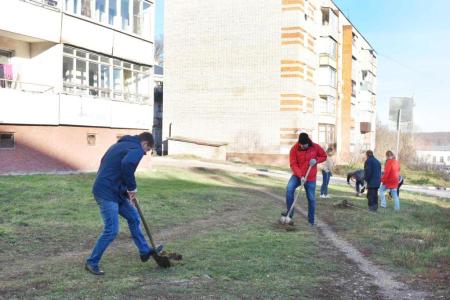 В Туле продолжается акция «Сад Победы - Сад Жизни»