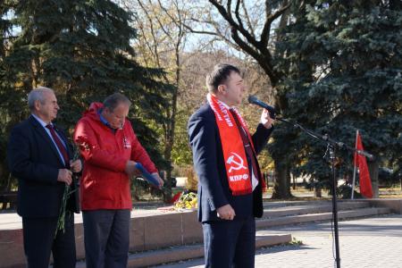 Годовщину Великого Октября отметили в городах, селах, станицах и аулах Карачаево-Черкесии