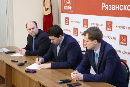 Готовы на всё! Ужасные условия труда и низкие зарплаты довели работников рязанской скорой помощи