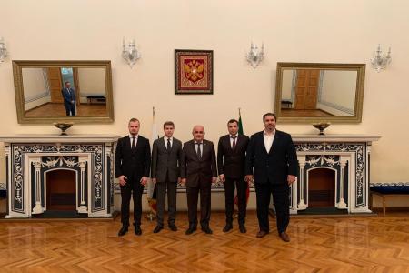 При поддержке А.Ж. Бифова в Тегеране состоялся Круглый стол «Международный молодежный диалог в сфере науки и образования»