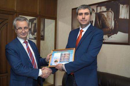 Делегация КПРФ во главе с К.К. Тайсаевым в преддверии Нового года посетила Донецкую и Луганскую республики