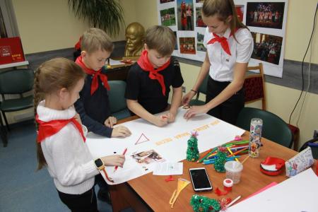 В Тюмени прошел очередной сбор пионерского отряда им. Зины Портновой
