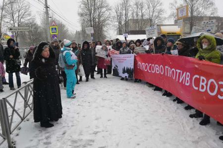 Ленинградская область: Жители Волосово против мусора из Петербурга!