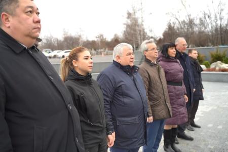 Делегация КПРФ во главе с К.К. Тайсаевым в преддверии Нового года посетила Донецкую и Луганскую республики