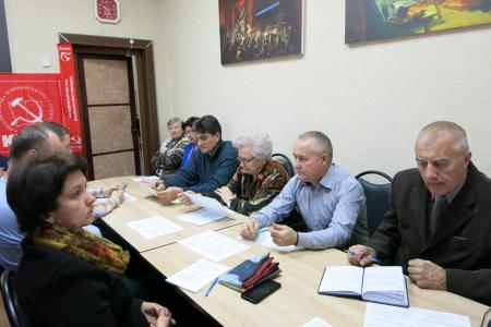 Тамбовские коммунисты на своем заседании отчитались по вопросу роста партийных рядов