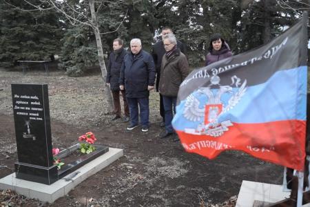 Делегация КПРФ во главе с К.К. Тайсаевым в преддверии Нового года посетила Донецкую и Луганскую республики
