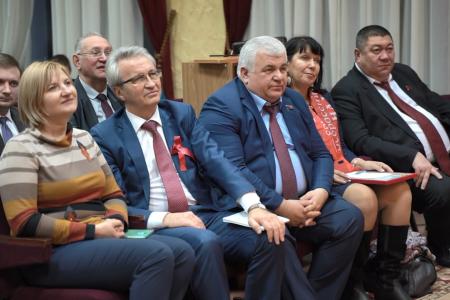 Делегация КПРФ во главе с К.К. Тайсаевым в преддверии Нового года посетила Донецкую и Луганскую республики