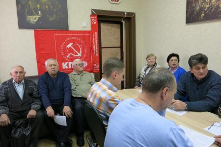 Тамбовские коммунисты на своем заседании отчитались по вопросу роста партийных рядов