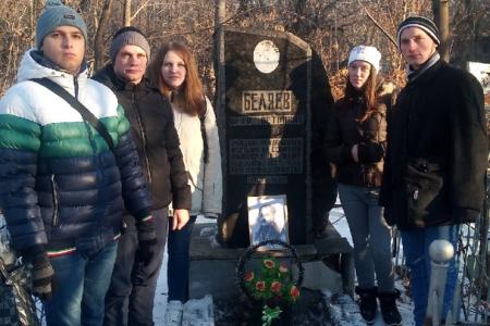 В Саратове комсомольцы почтили память декабристов