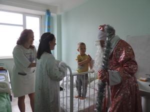 Севастопольские коммунисты поздравили маленьких пациентов городской больницы №5 с наступающим Новым годом