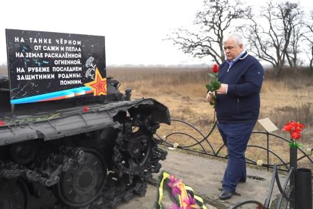 Делегация КПРФ во главе с К.К. Тайсаевым в преддверии Нового года посетила Донецкую и Луганскую республики