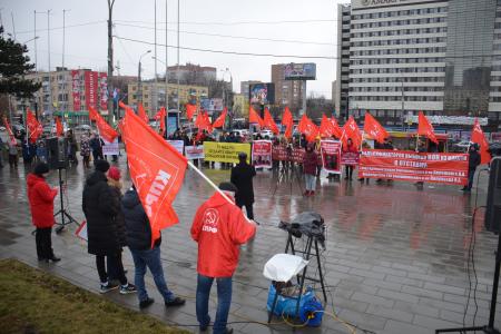 «За права трудового народа, за смену курса, против информационного террора!». Митинг в Ростове-на-Дону