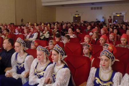 Воронежские коммунисты поздравили с 50-летием фольклорный ансамбль «Желанушка»