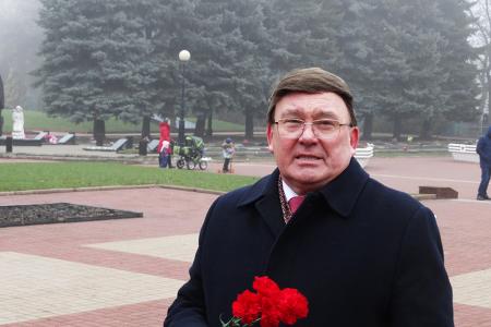 Н.Н. Иванов провел в Курске торжественное собрание и церемонию возложения цветов в честь 140-летия со дня рождения И.В. Сталина