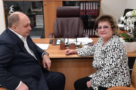 Ольга Алимова встретились с главным врачом Саратовской областной клинической больницы Владимиром Шульдяковым