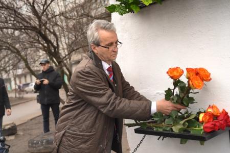 Делегация КПРФ во главе с К.К. Тайсаевым в преддверии Нового года посетила Донецкую и Луганскую республики