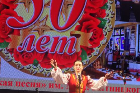 Воронежские коммунисты поздравили с 50-летием фольклорный ансамбль «Желанушка»