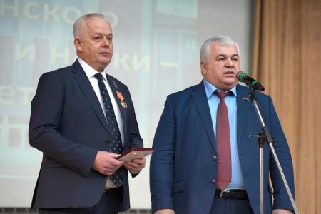 Делегация КПРФ во главе с К.К. Тайсаевым в преддверии Нового года посетила Донецкую и Луганскую республики