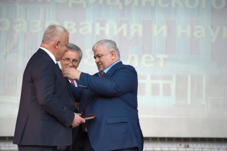 Делегация КПРФ во главе с К.К. Тайсаевым в преддверии Нового года посетила Донецкую и Луганскую республики