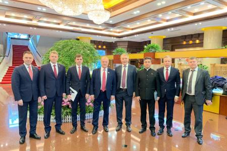 Г.А. Зюганов во главе делегации КПРФ начал визит в Китай