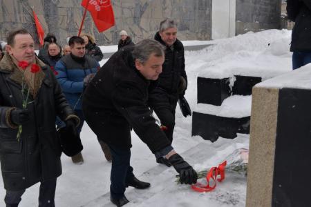 В центре Новосибирска воссоздали освобождение города от Колчака 