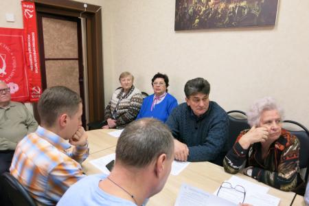 Тамбовские коммунисты на своем заседании отчитались по вопросу роста партийных рядов