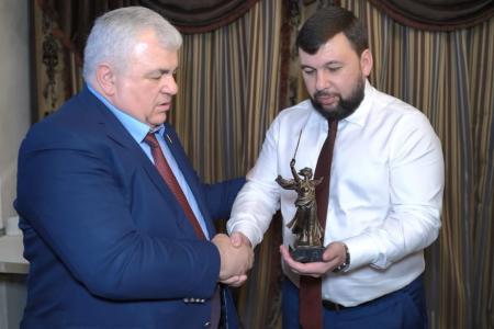 Делегация КПРФ во главе с К.К. Тайсаевым в преддверии Нового года посетила Донецкую и Луганскую республики