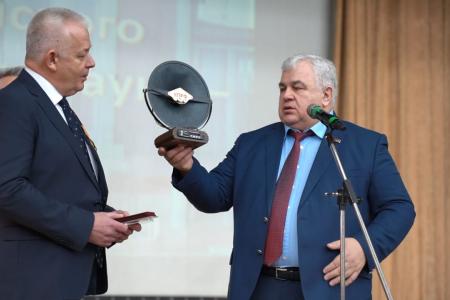 Делегация КПРФ во главе с К.К. Тайсаевым в преддверии Нового года посетила Донецкую и Луганскую республики