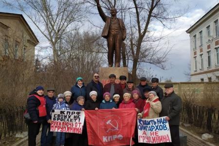 В Красноярском крае продолжаются акции в поддержку Павла Грудинина и Сергея Левченко