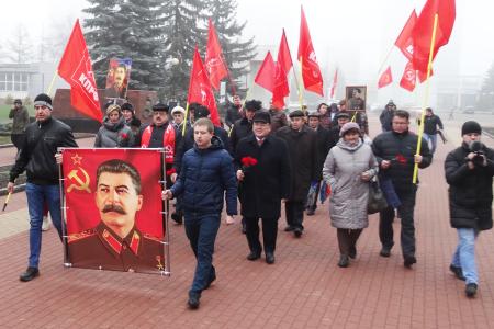 Н.Н. Иванов провел в Курске торжественное собрание и церемонию возложения цветов в честь 140-летия со дня рождения И.В. Сталина