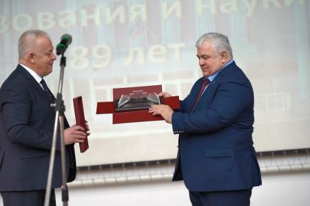 Делегация КПРФ во главе с К.К. Тайсаевым в преддверии Нового года посетила Донецкую и Луганскую республики