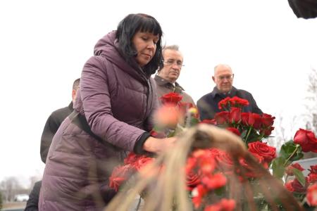 Делегация КПРФ во главе с К.К. Тайсаевым в преддверии Нового года посетила Донецкую и Луганскую республики