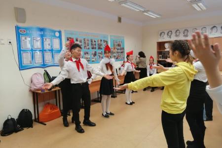 В Якутии прошла торжественная линейка, посвященная 95-летию пионерской организации