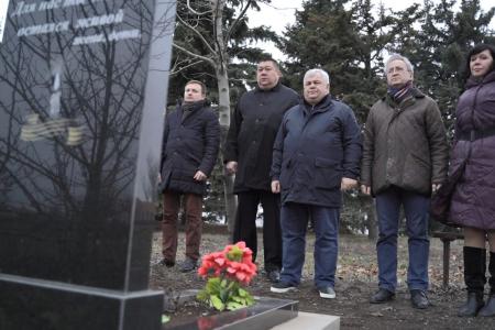 Делегация КПРФ во главе с К.К. Тайсаевым в преддверии Нового года посетила Донецкую и Луганскую республики
