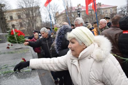 Севастопольские коммунисты почтили память Владимира Ильича Ленина