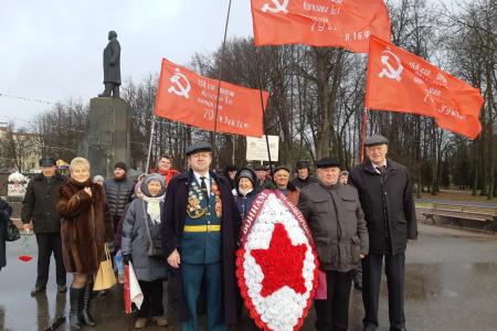 Великий Новгород. КПРФ приняла участие в памятных мероприятиях, посвящённых 76-й годовщине освобождения Новгорода от немецко-фашистских захватчиков