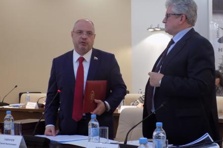 Сергей Гаврилов: Взаимодействовать с жителями регионов, решать их проблемы