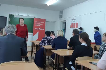 Депутаты фракции КПРФ Волгоградской облдумы выступили с отчетом перед жителями Светлоярского района