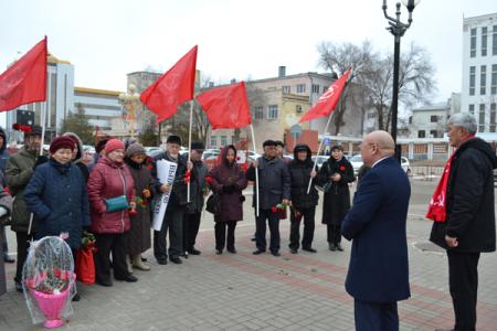 Коммунисты Калмыкии почтили память В.И. Ленина