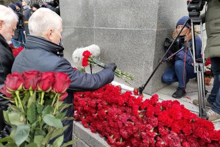 Сергей Пантелеев принял участие в траурной церемонии на Пискаревском мемориальном кладбище в Санкт-Петербурге