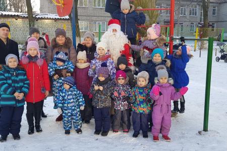 В Рязани депутаты-коммунисты помогли организовать детские праздники
