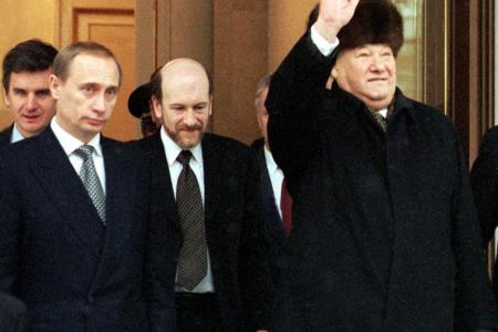 Доктор политических наук С.П. Обухов: - «Двадцатилетка Путина»: Итоги