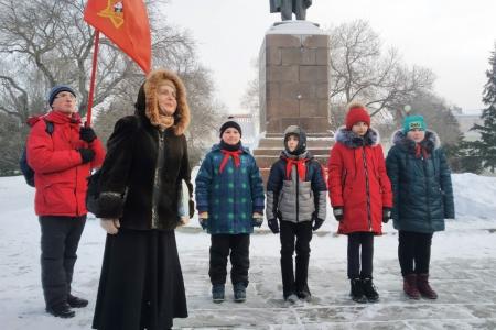 Омичи почтили память Ленина