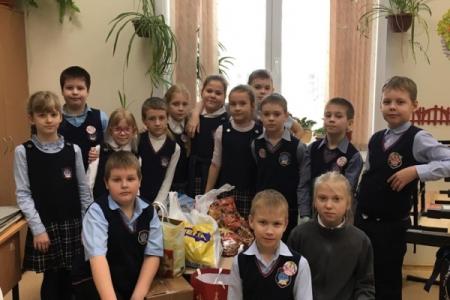 Новосибирские пионеры собрали подарки для одиноких пенсионеров