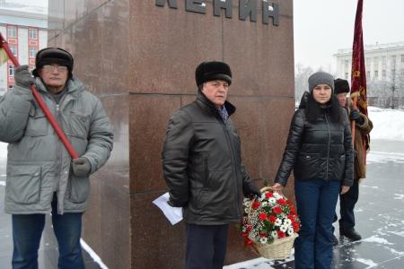 В Барнауле коммунисты почтили память В.И. Ленина